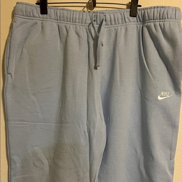 Nike Standard Fit Mid Rise - Picture 4 of 14